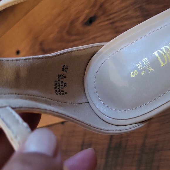 Dream Paris Nude Stilettos - Picture 4 of 4